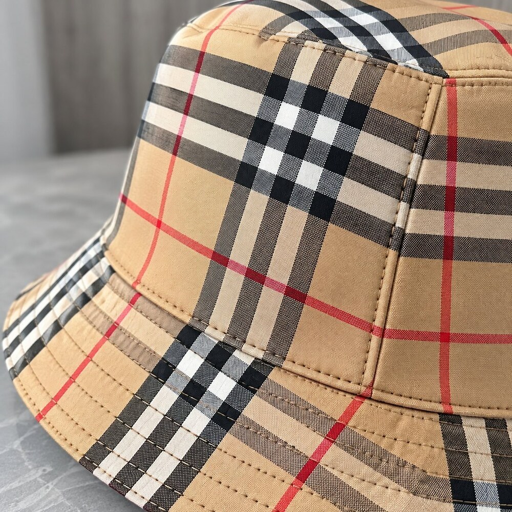 Burberry Vintage Check Bucket Hat - Picture 5 of 6